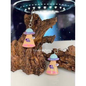 UFO Cow abduction Earrings ~ UFO Earrings ~ Cow Earrings ~ Alien Earring…